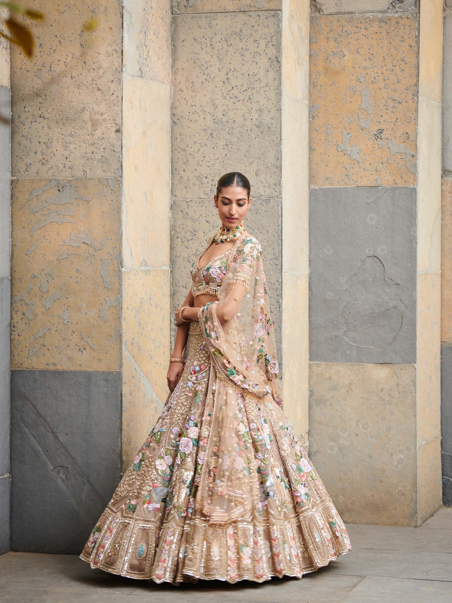 GOLD SANAAZ BRIDAL LEHENGA SET